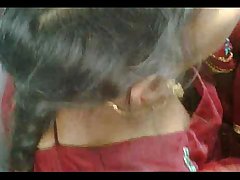 Desi Train Clevage.3GP